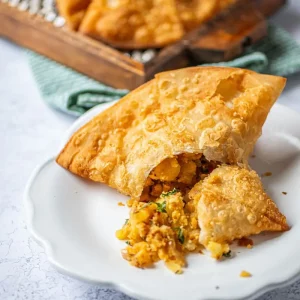 Crispy homemade Vegetable Samosa filled with lightly spiced vegetables